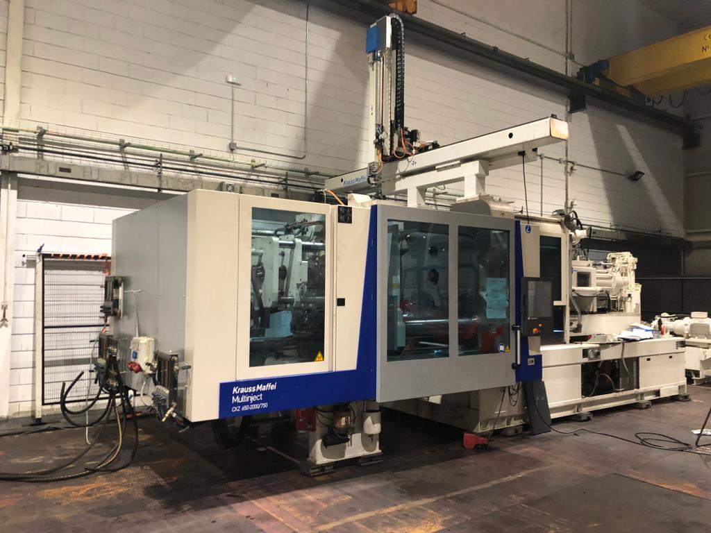 Transitus | Plastic Injection Molding Machine